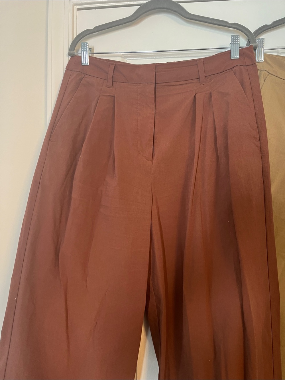 Two Pack Bundle of Old Navy Extra High Waisted Adjustable Waist Trousers - Picture 2 of 8